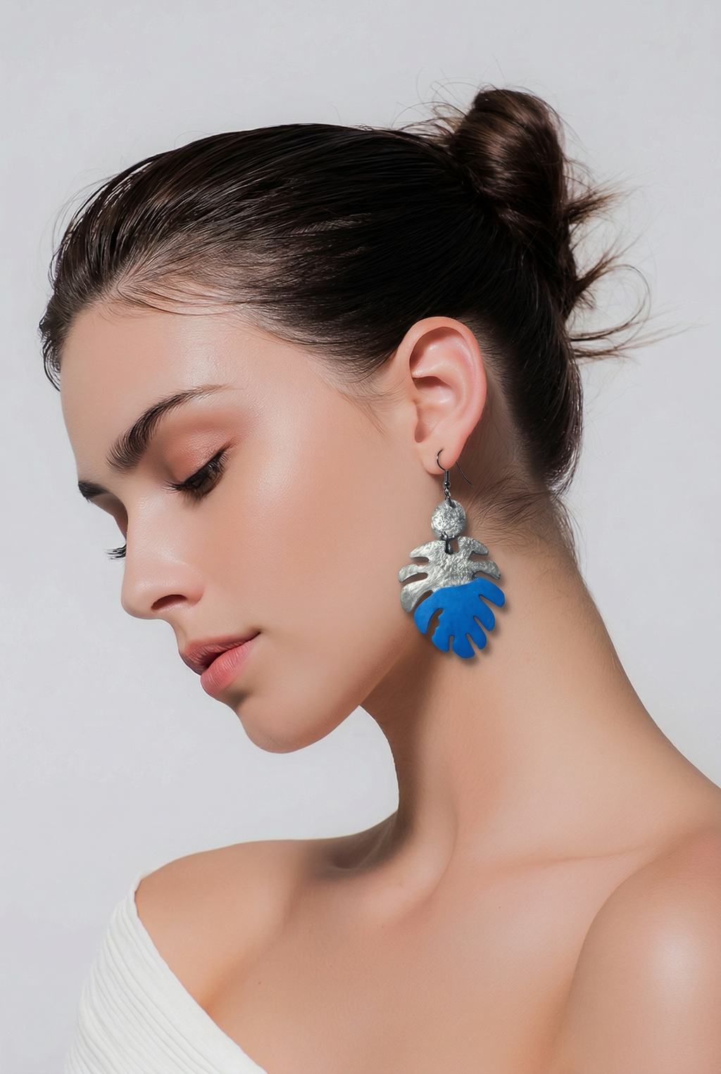 What a beauty for a beautiful lady. Unique handmade earring. One of a kind. never to be repeated again.       B01