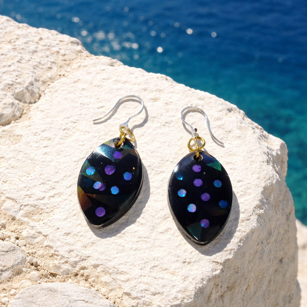 A gorgeous handmade resin earring to stand out beautifully. Guaranteed to turn heads.  H05