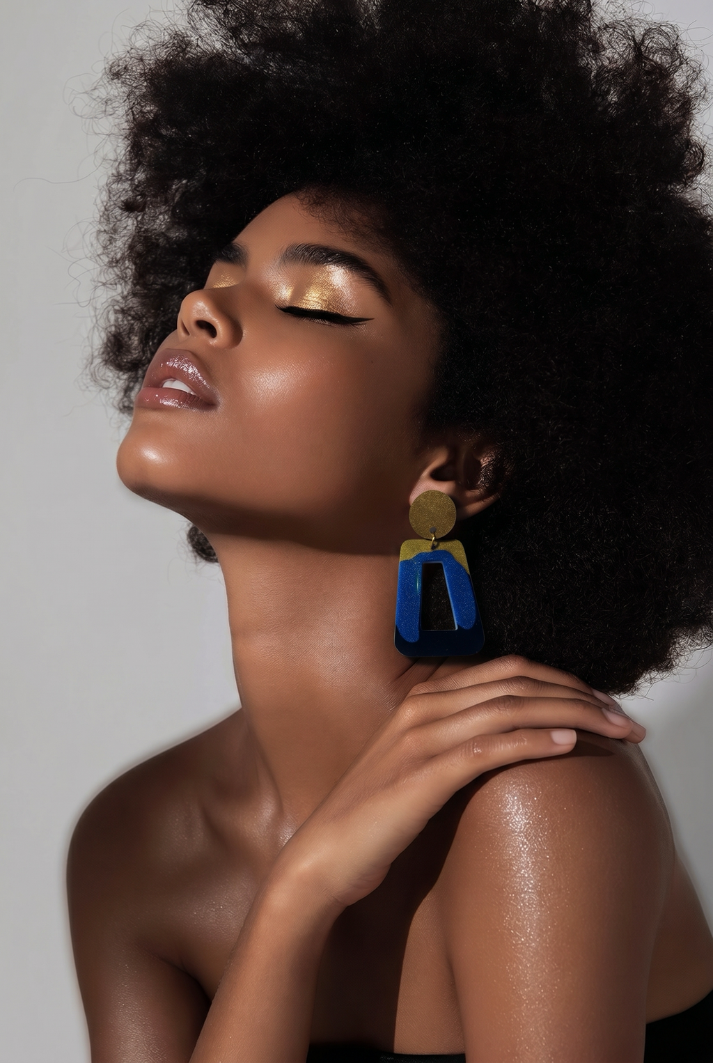 Bold and Beautiful, sophicticated handmade earring to add to your collection.  P03