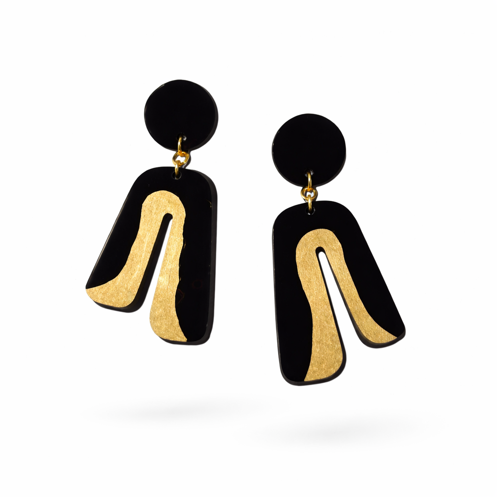 A stylish handmade resin earrings with a modern artistic finish. Made for everyday elegance.   P05