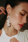 A chic elegant stylish handmade pearly white hypo-allergenic beauty   P08
