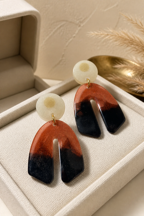 A beautiful cool funky playful statement piece to compliment your stylish and elegant personality   R02