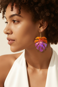 A Cool and funky party earring, dressed in pink and gold. To match that special outfit ! R04