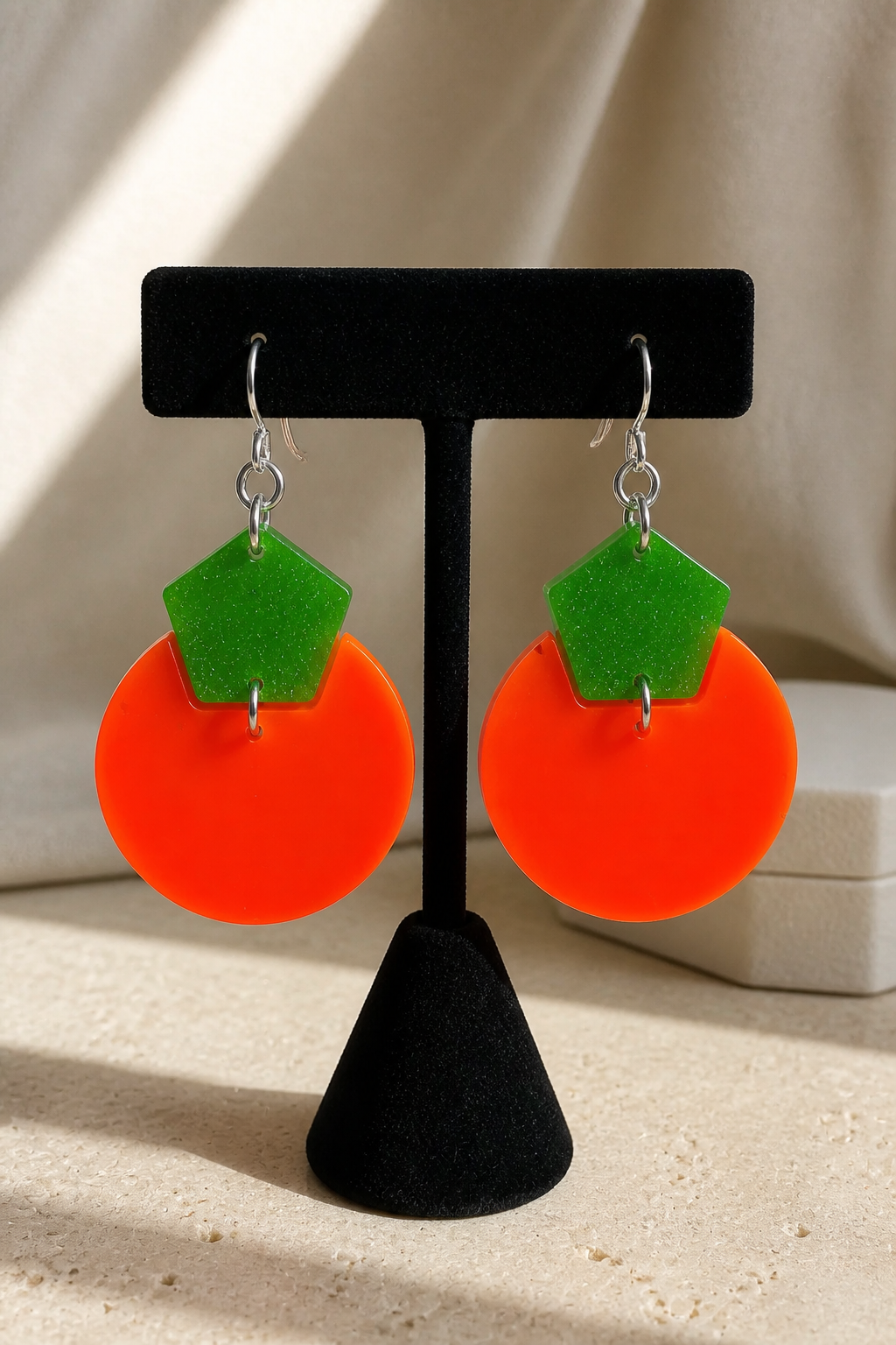 Funky neon party earrings that glow in the dark. Be the centre of attraction with these at any party S02