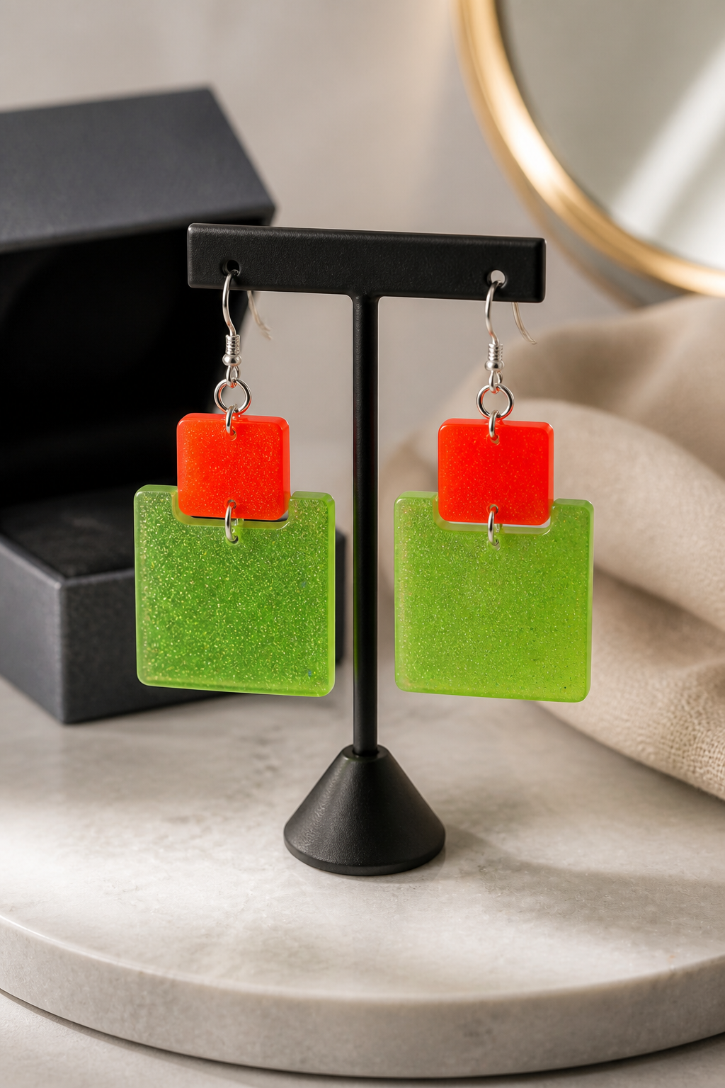 A glam funky neon beautiful earring that glows in the dark and has UV glow. Be the centre of the party. Designed to turn heads  S03