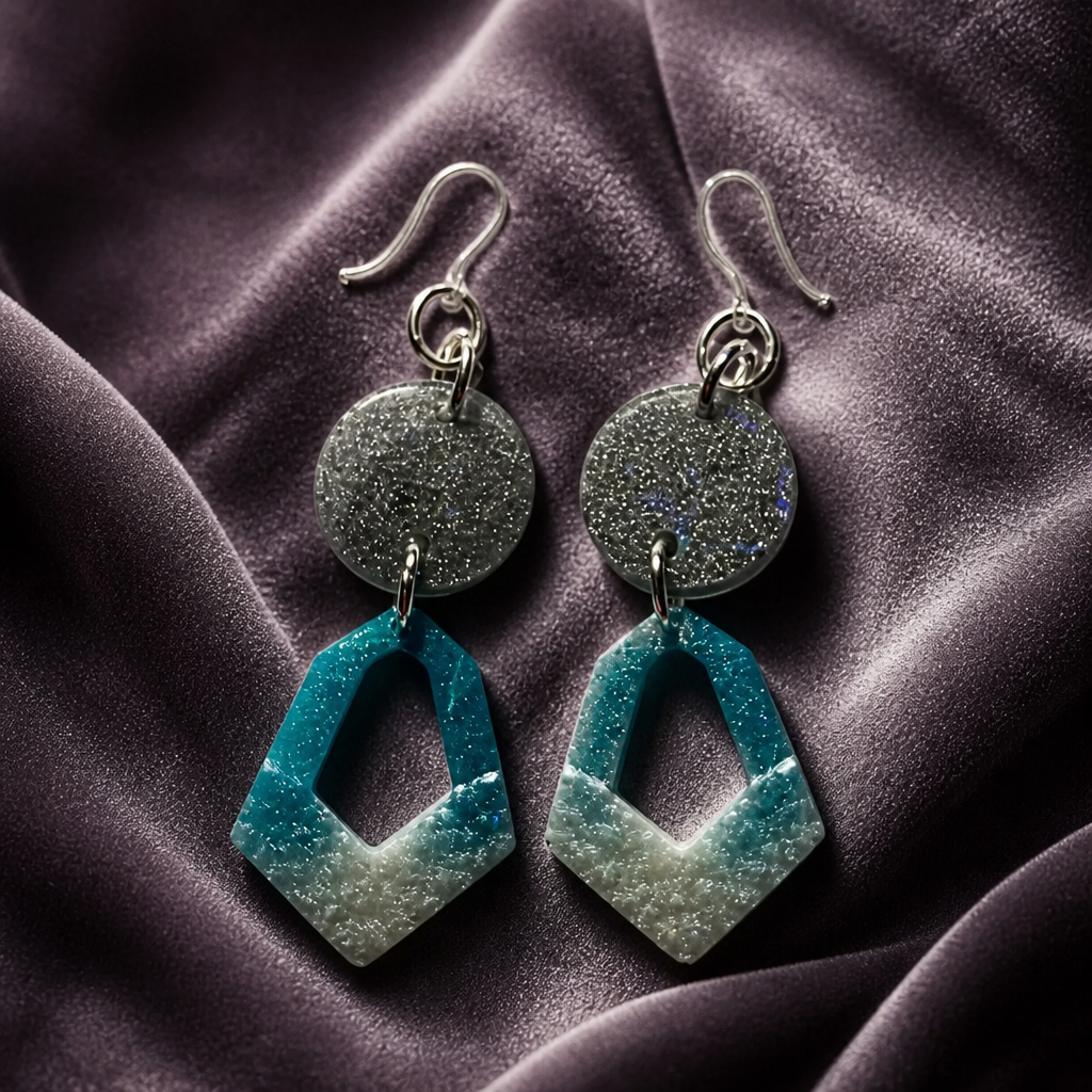 Cool funky chic handmade earrings. They will glam any outfit. Made to enjoy ! T9