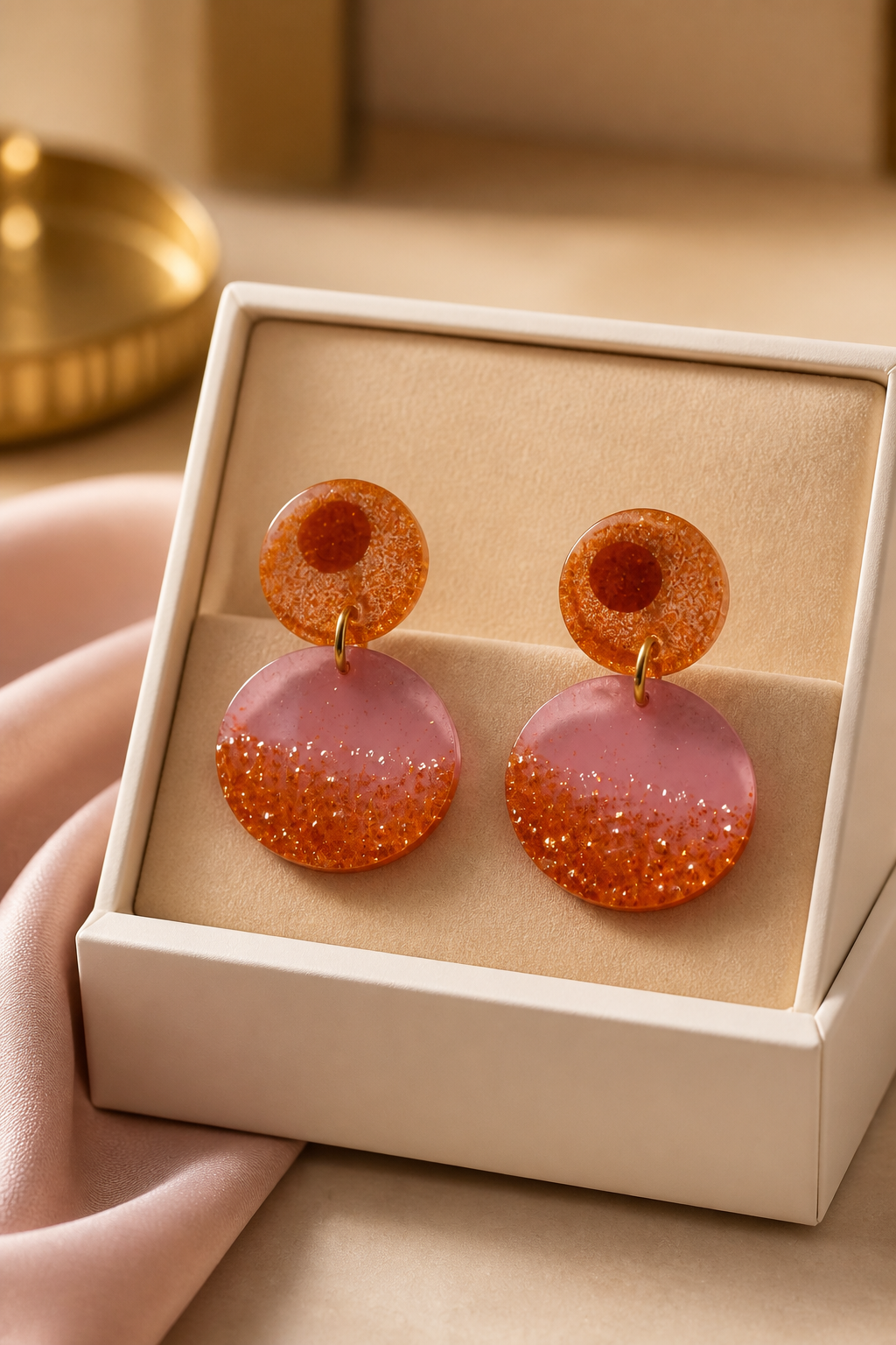 Sweet funky handmade earrings to brighten your outfit and collection. Go on , turn heads where you go with these.they will also glow in the dark . Enjoy the attention ! T010