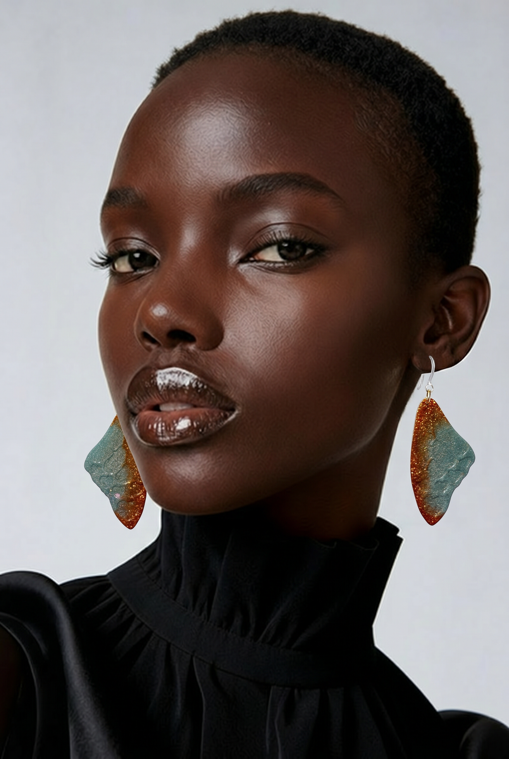 A cool funky glam handmade earring. Made to enjoy wearing, light weight and hypoallergenic.  T012