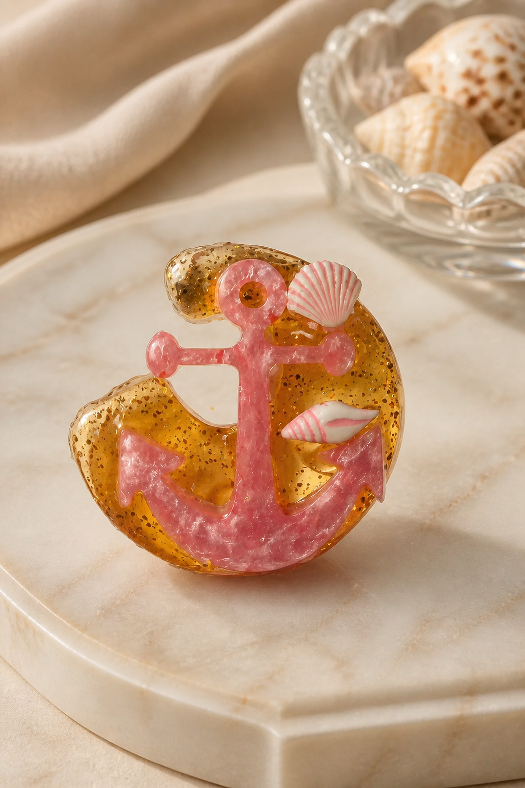 Brooches : Cool Funky handmade brooches. Be unique and enjoy playful brooches. Made to stand out BR19