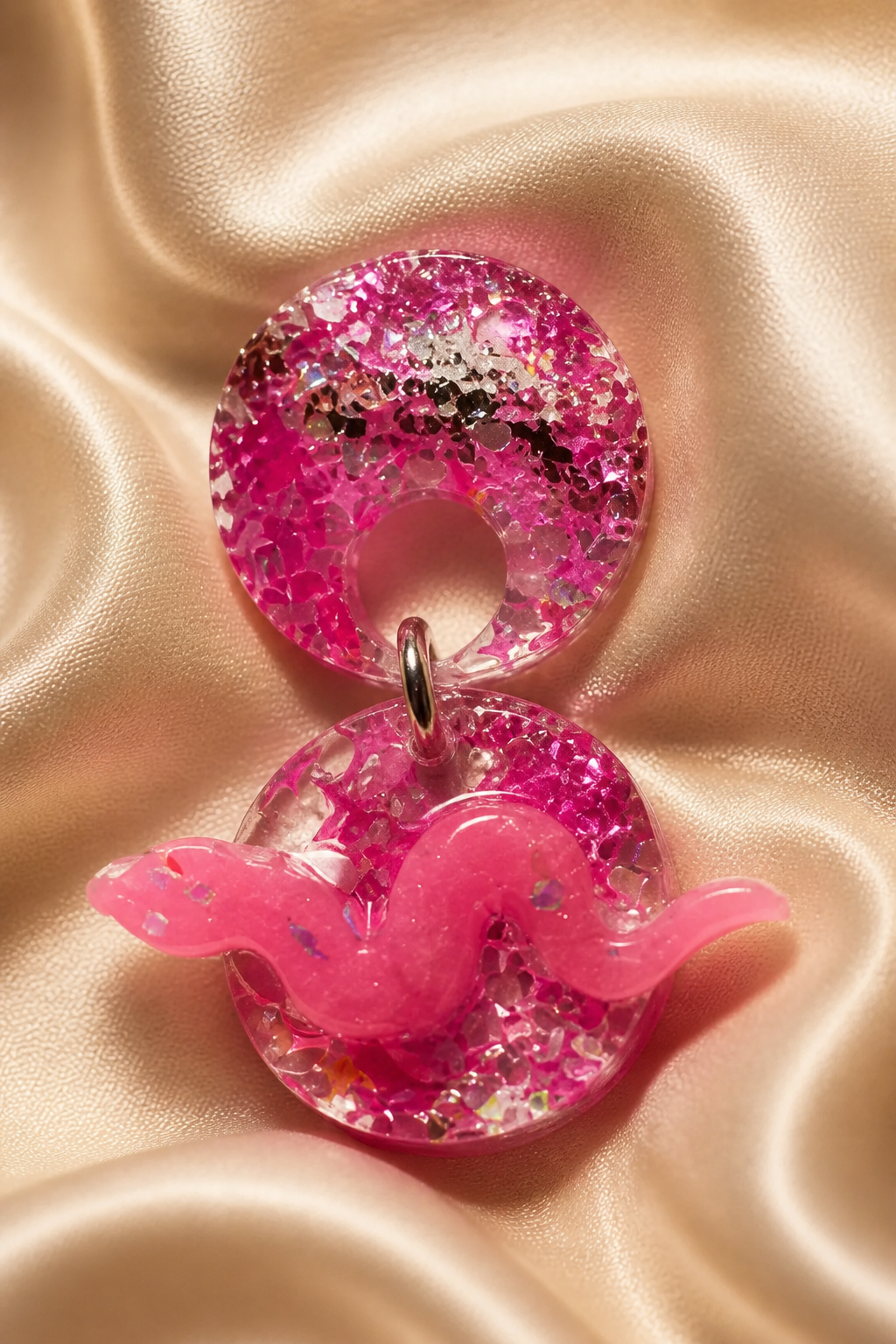 Brooches: Beautiful cool and funky handmade brooches. Made to be enjoyed and to shine. BR026