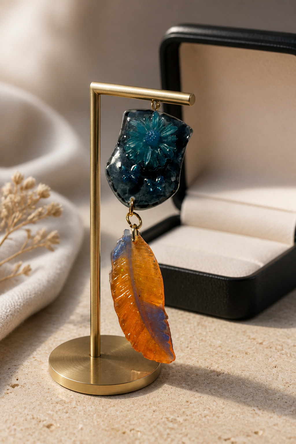 Brooches: A cool funky handmade brooch. Made to be enjoyed , glam your style!  BR029