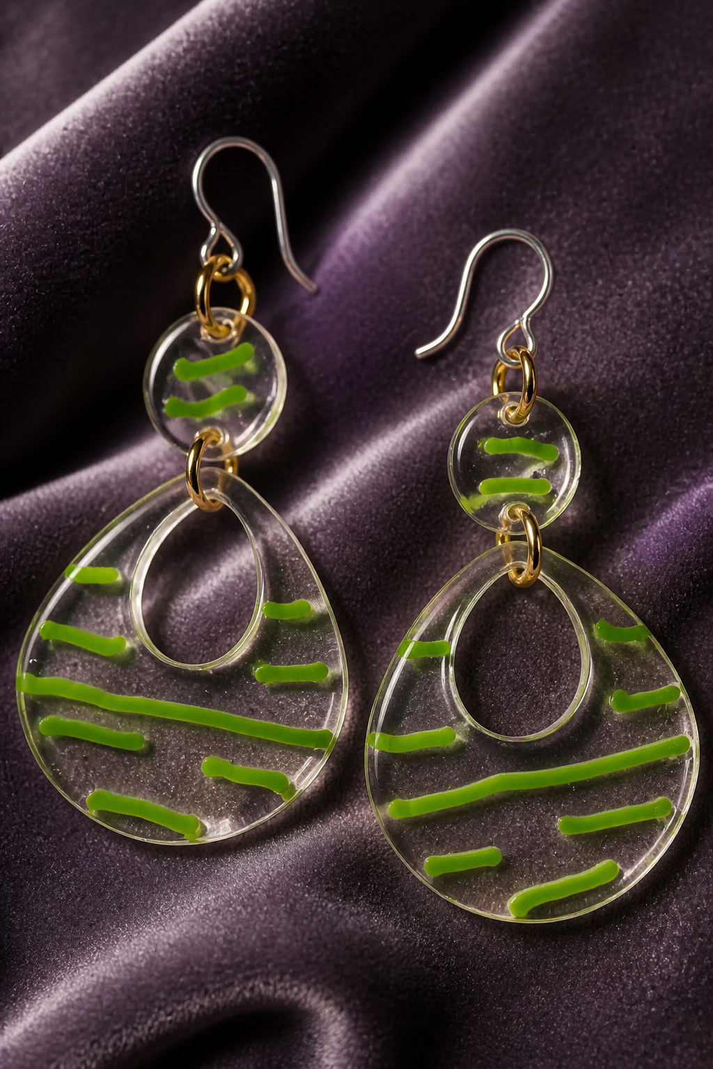 Classic stylish elegance, handmade hypo-allergenic earrings. Turn heads with this set, made to sparkle and shine  V04
