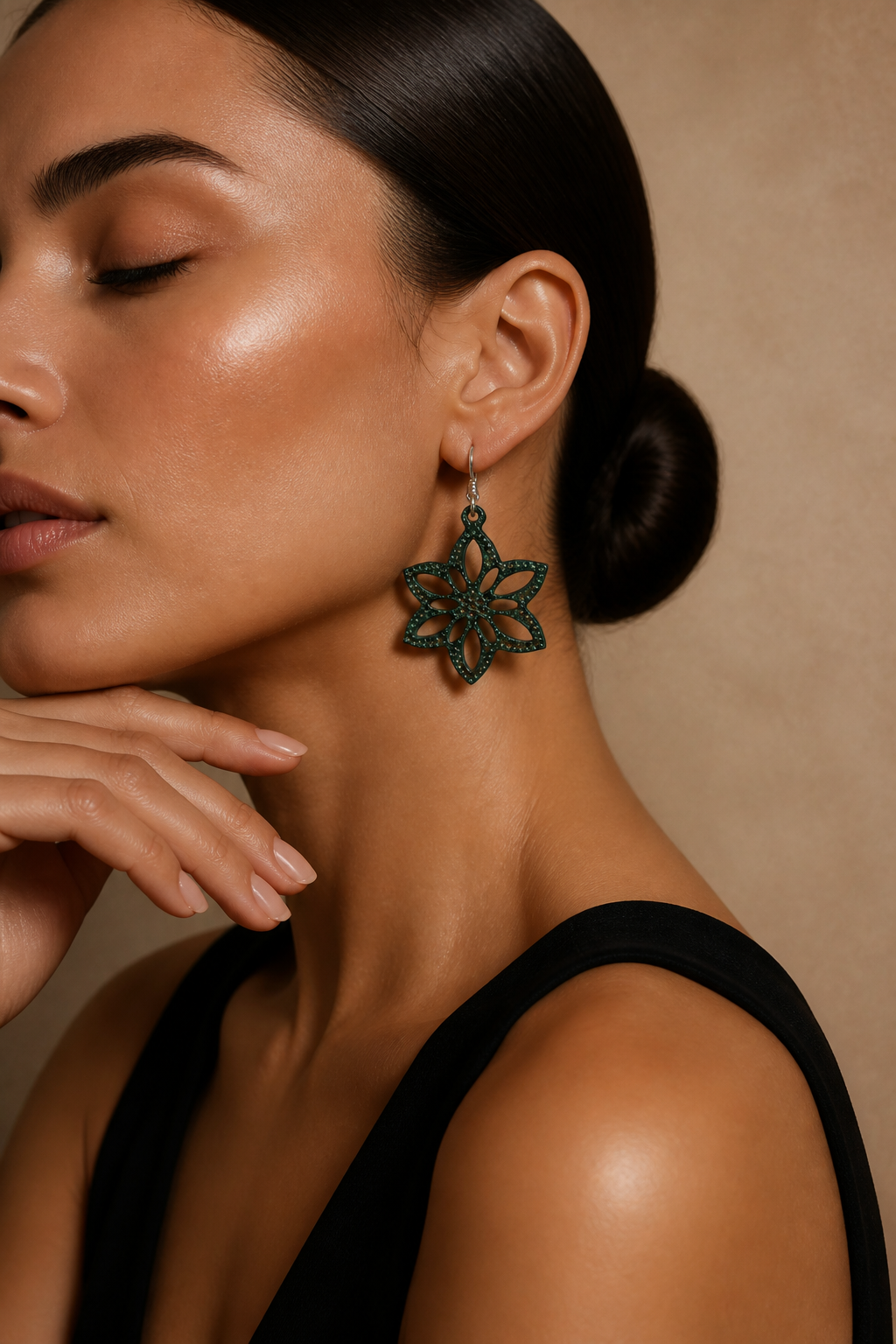Classic stylish elegance, handmade hypo-allergenic eariings. made to impress and turn heads. V06