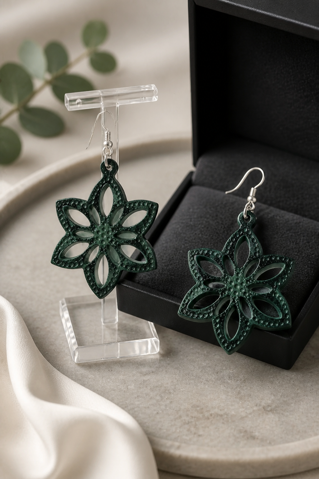 Classic stylish elegance, handmade hypo-allergenic eariings. made to impress and turn heads. V06