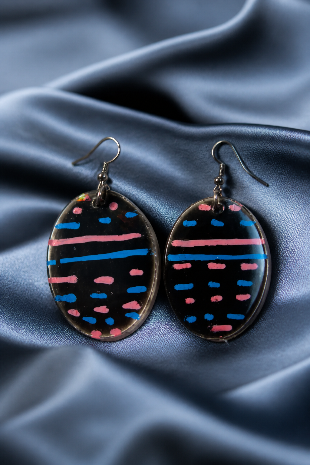 Gorgeous funky handmade earrings. Stand out in the crowd and be the center of attraction with this set. V08