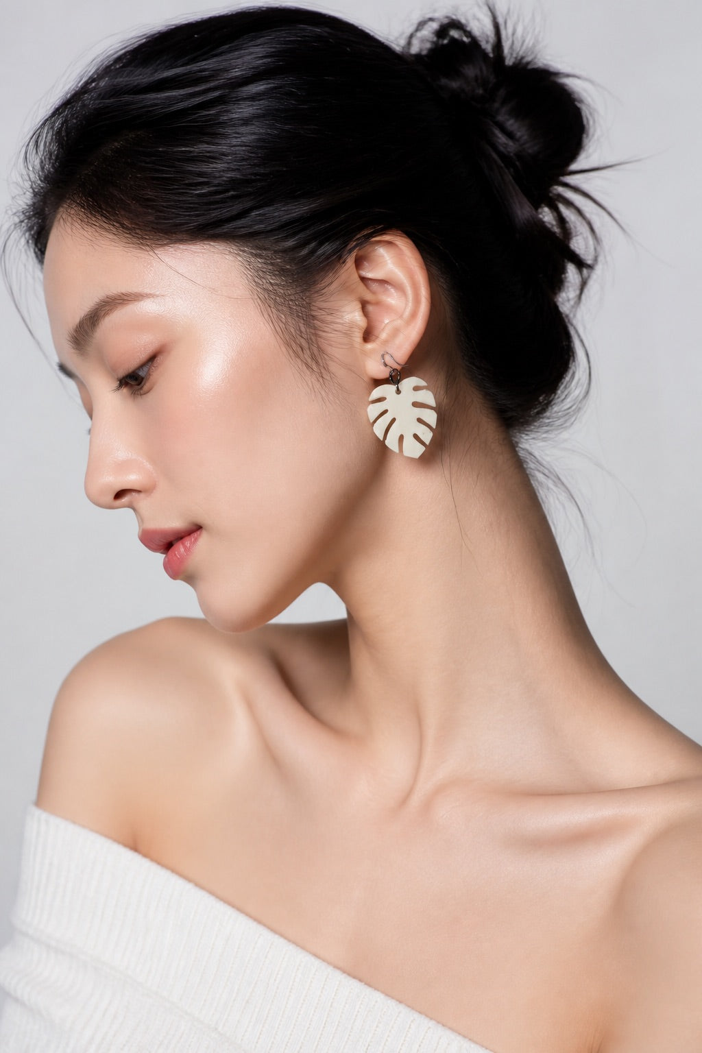 Cool stylish classic elegance, hypo-allergenic handmade earrings. Your ears are begging for these, trust me   V10