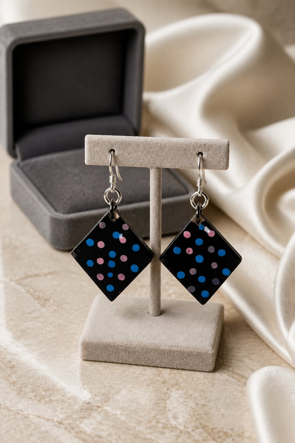 Cool funky elegance . Handmade hypo-allergenic earrings. Lightweight and comfy for all day wear . Take it home !   G02