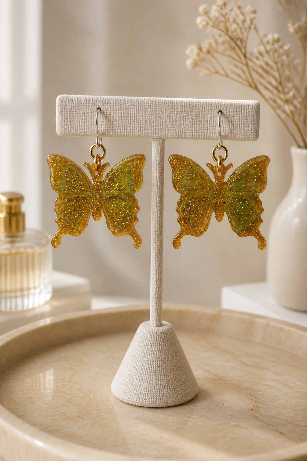 Beautiful stylish elegance . Handmade hypo-allergenic earring. Flutter your style before it flies away.    F07
