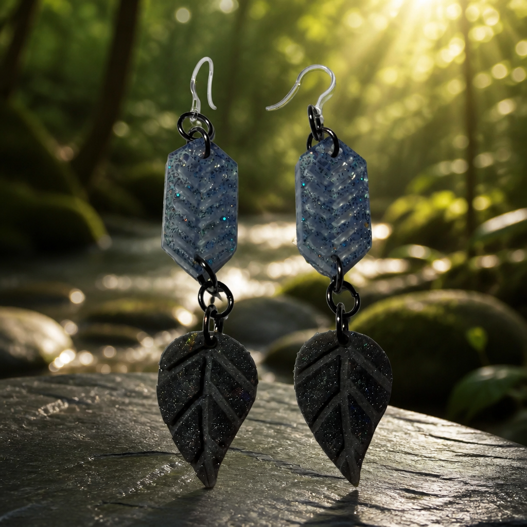 A beautiful beauty. Handmade hypo-allergenic earrings . Turn heads with these. Especially made for the elegant stylish You !  E02