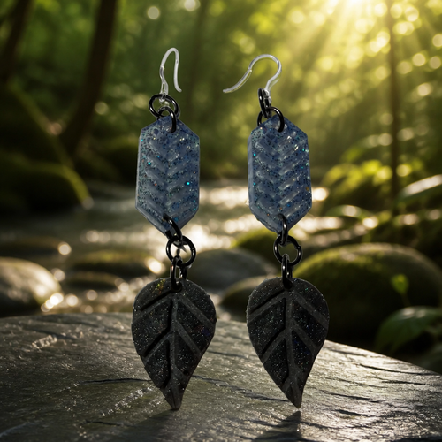 A beautiful beauty. Handmade hypo-allergenic earrings . Turn heads with these. Especially made for the elegant stylish You !  E02