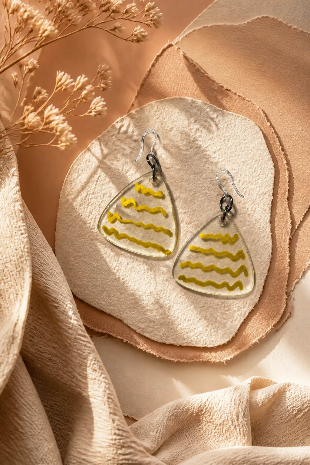 Beautiful , elegant and stylish. Handmade earrings with comfy hooks. Made to stand out and turn heads. Make it part of your collection .      D07