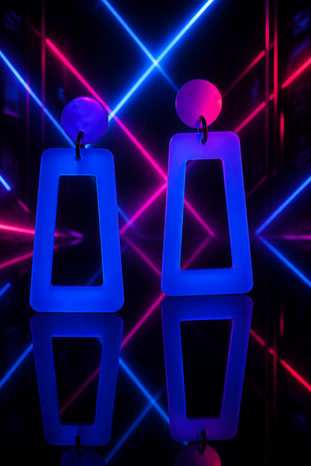 Cool funky  handmade party earring with uvglow to stand out at any occasion and party.You will be seen waering this set, glam your collection , take it home.         D05