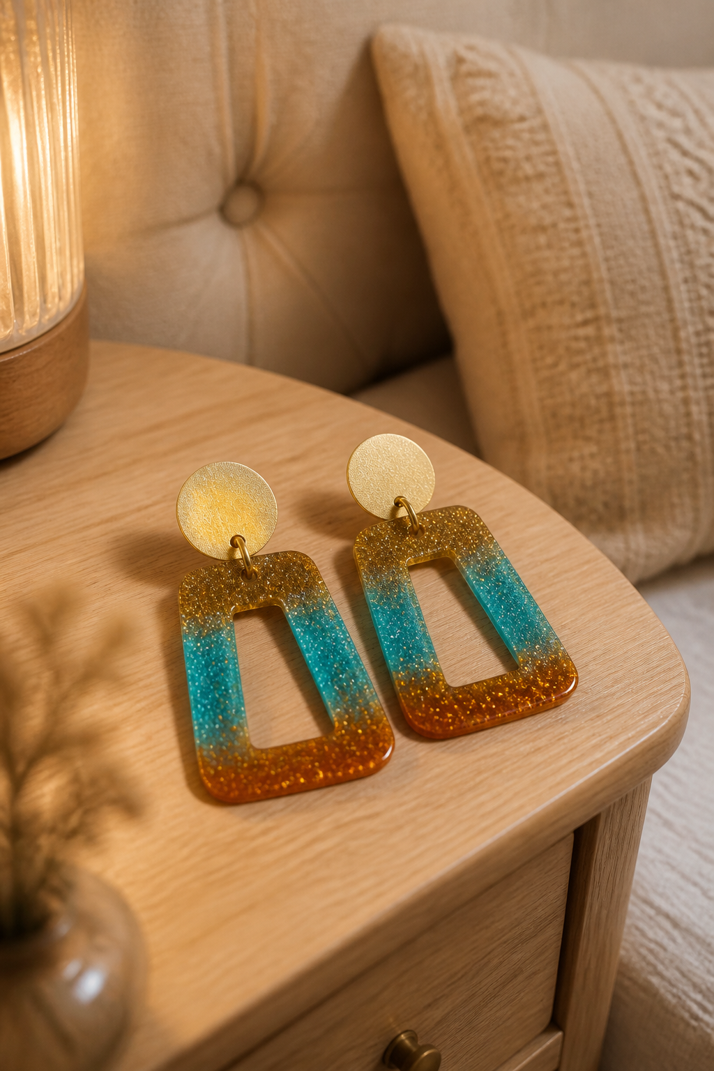 Beautiful UV glow handmade earrings. The ultimate party earring. Turn heads , add this set to your collection.!  C04