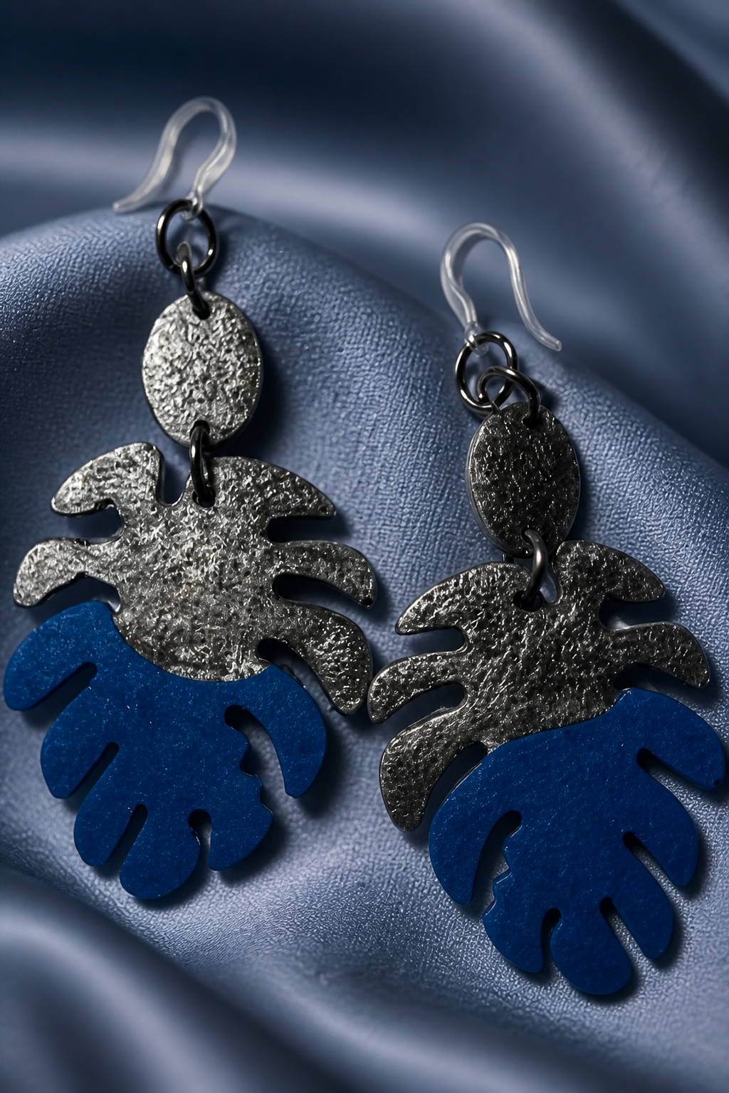 Beautiful classic handmade earrings that are lightweight and are fitted with comfy hypo-allergenic hooks. Made to turn heads , enjoy the attention !       B01