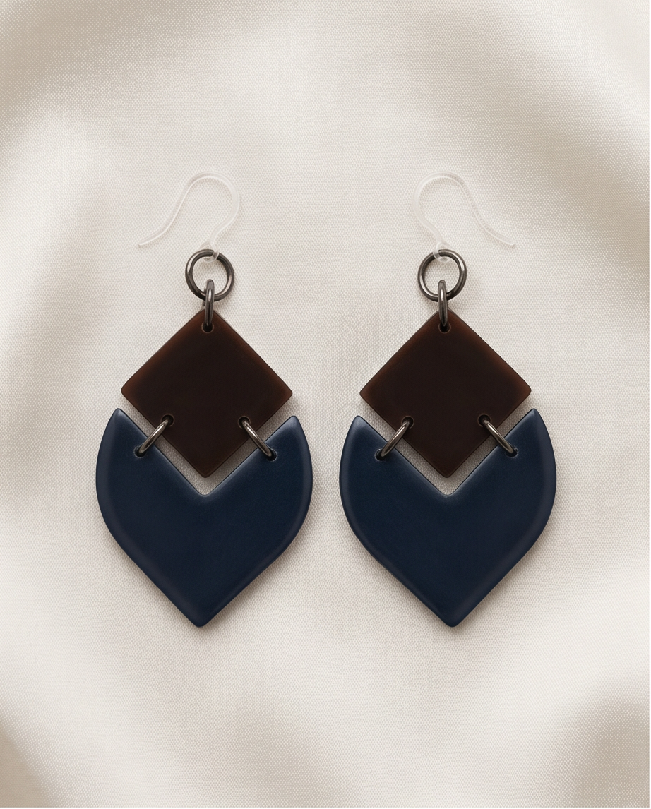 A beautiful rustic refined modern design handmade earrings.Design W04   www.chakor.co.za