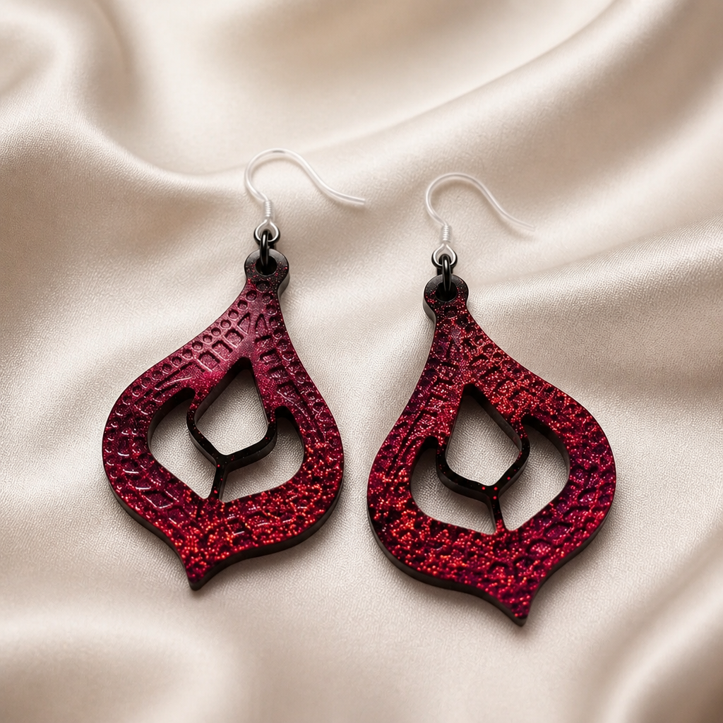 Make a bold statement with these intricately patterned. sparkling handmade earrings. Design X06 www.chakor.co.za